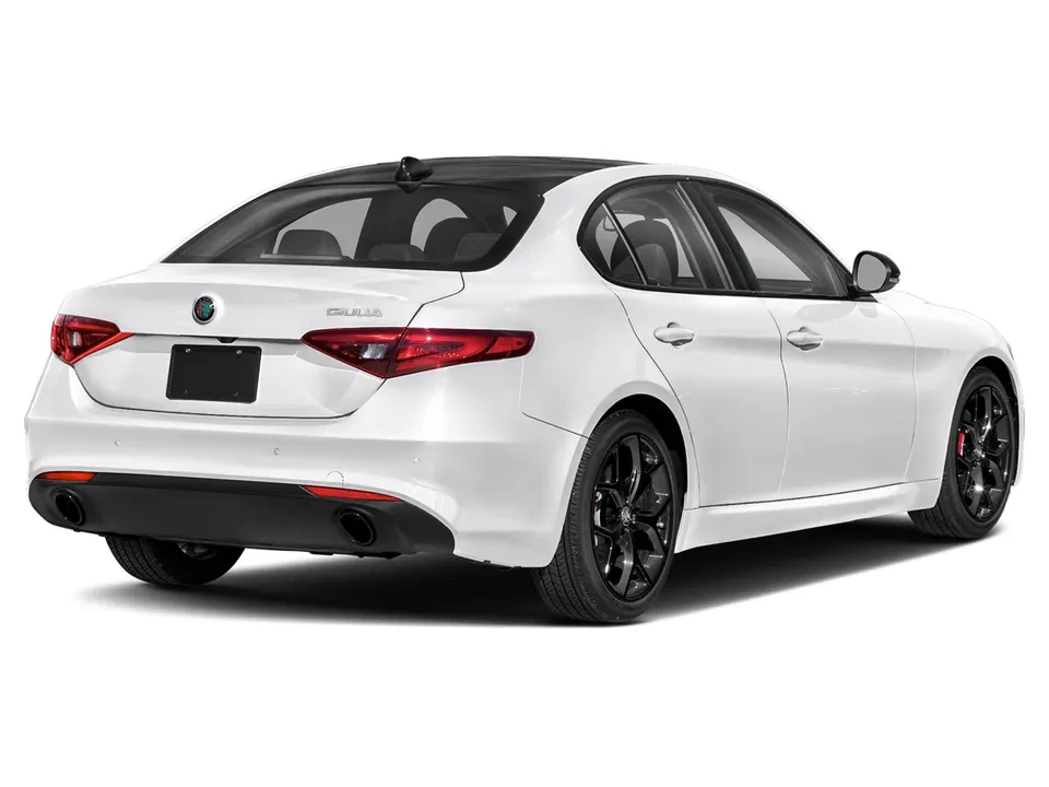 2022 Alfa Romeo Giulia - Image 3 of 8