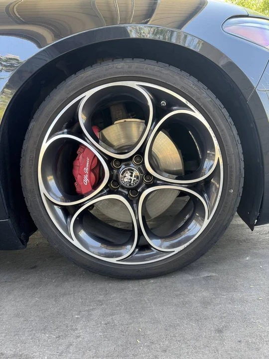 2022 Alfa Romeo Giulia - Image 20 of 22