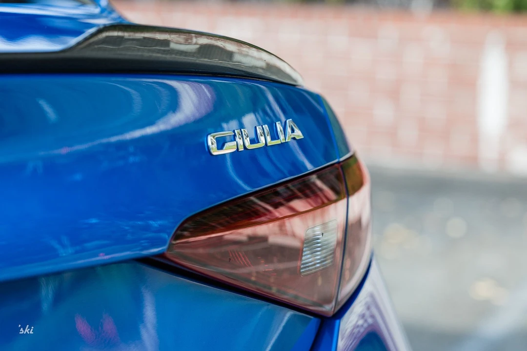 2022 Alfa Romeo Giulia - Image 10 of 24