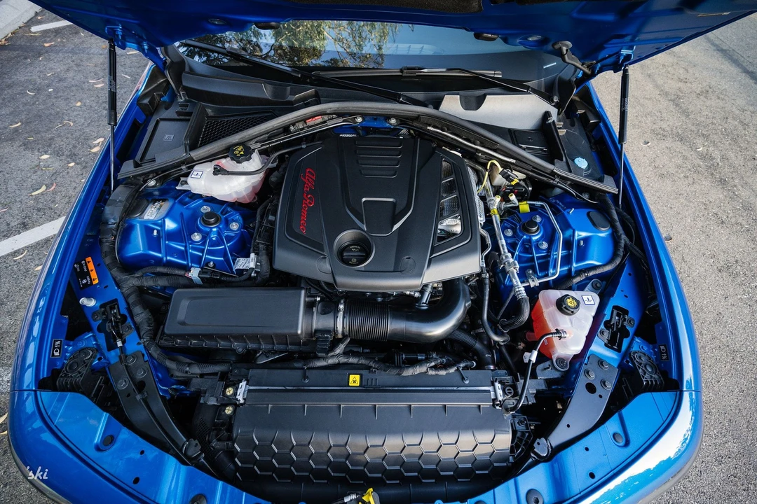 2022 Alfa Romeo Giulia - Image 23 of 24