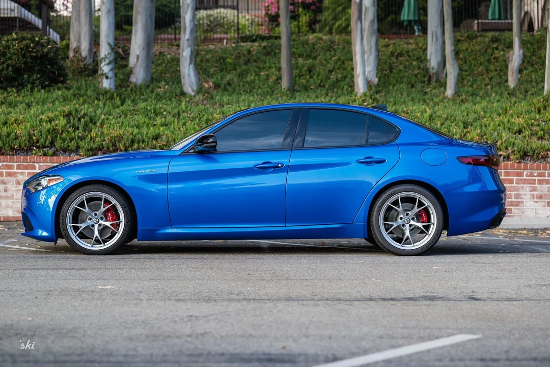 2022 Alfa Romeo Giulia - Image 4 of 24