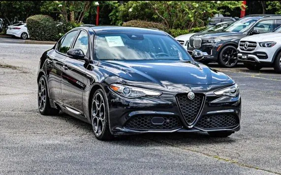 2022 Alfa Romeo Giulia Veloce
