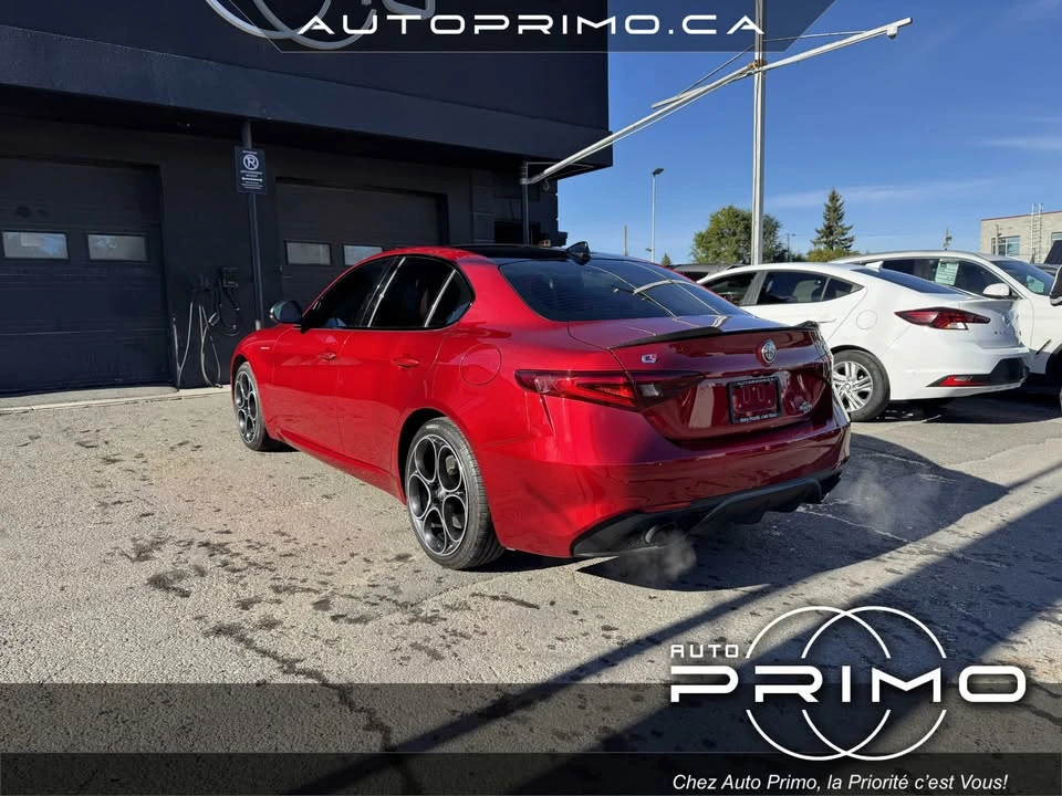 2022 Alfa Romeo Giulia - Image 8 of 20