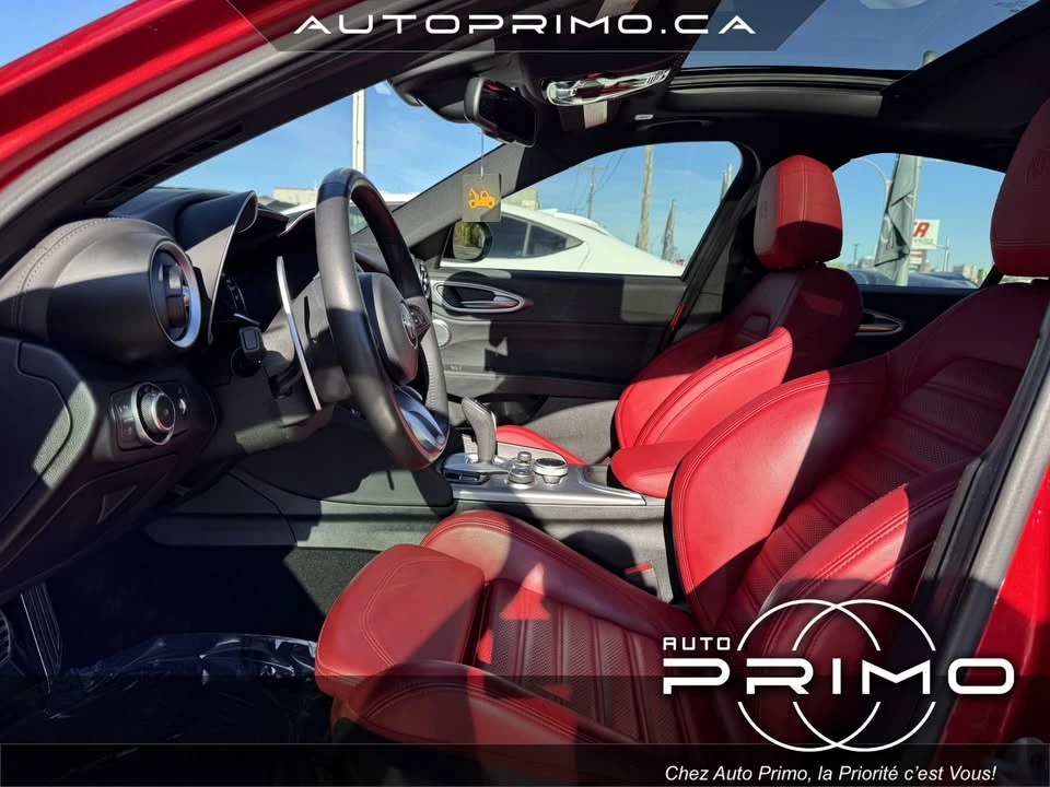 2022 Alfa Romeo Giulia - Image 13 of 20
