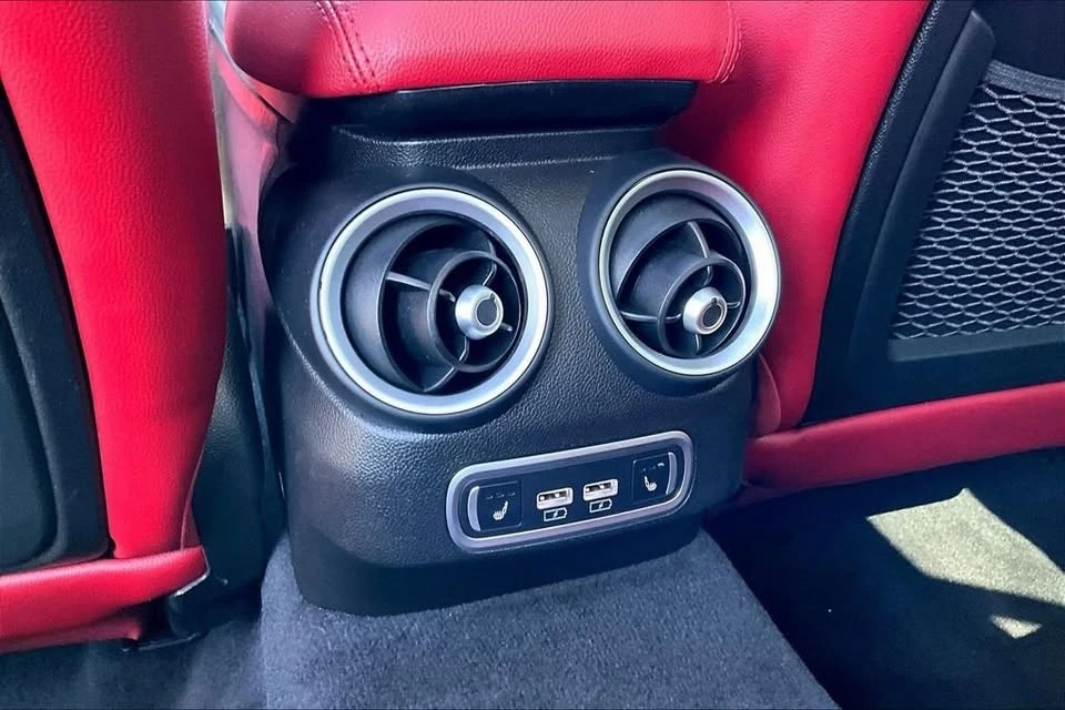 2022 Alfa Romeo Giulia - Image 8 of 20
