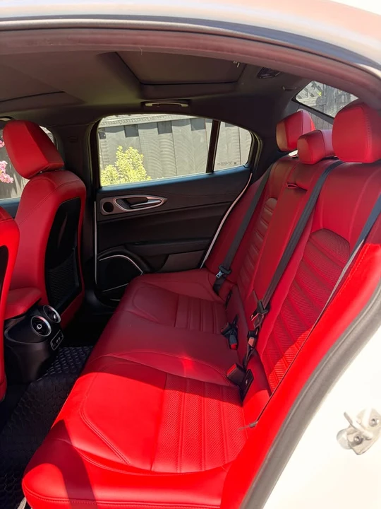2022 Alfa Romeo Giulia - Image 14 of 15