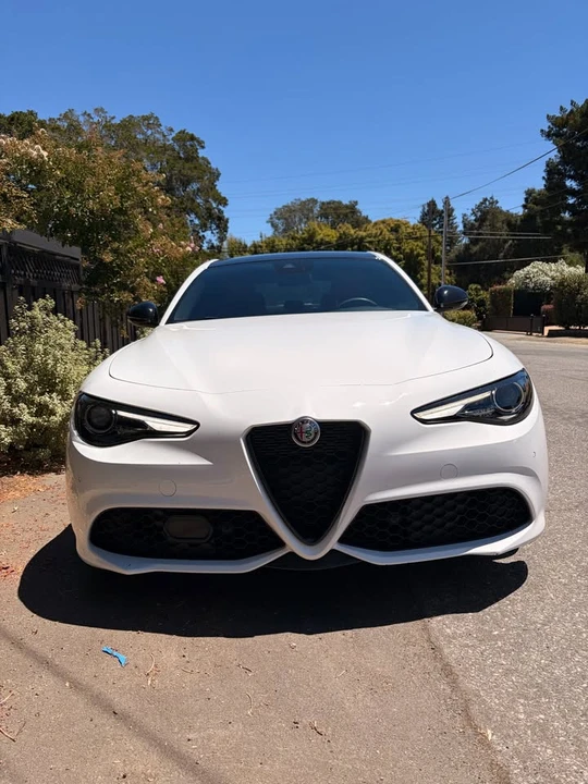 2022 Alfa Romeo Giulia - Image 3 of 15