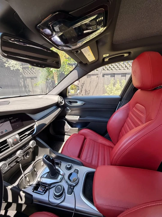 2022 Alfa Romeo Giulia - Image 13 of 15
