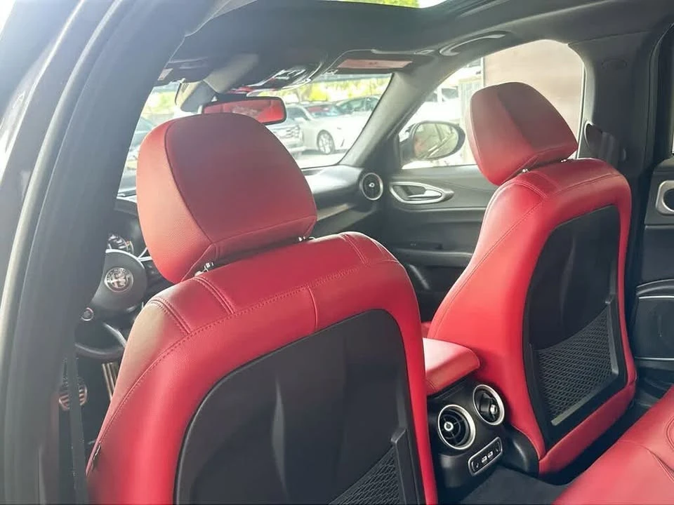 2022 Alfa Romeo Giulia - Image 20 of 20