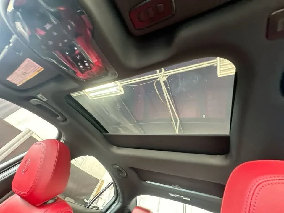 2022 Alfa Romeo Giulia - Image 14 of 20