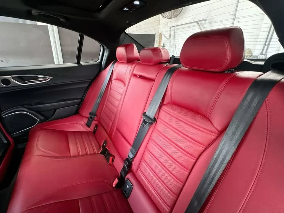 2022 Alfa Romeo Giulia - Image 19 of 20