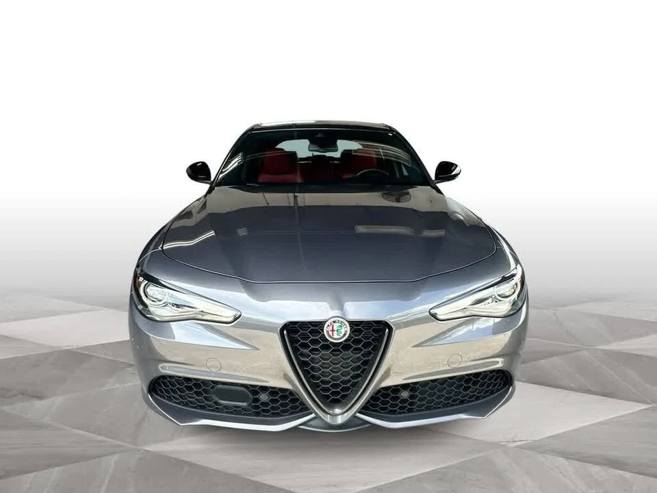 2022 Alfa Romeo Giulia - Image 3 of 20