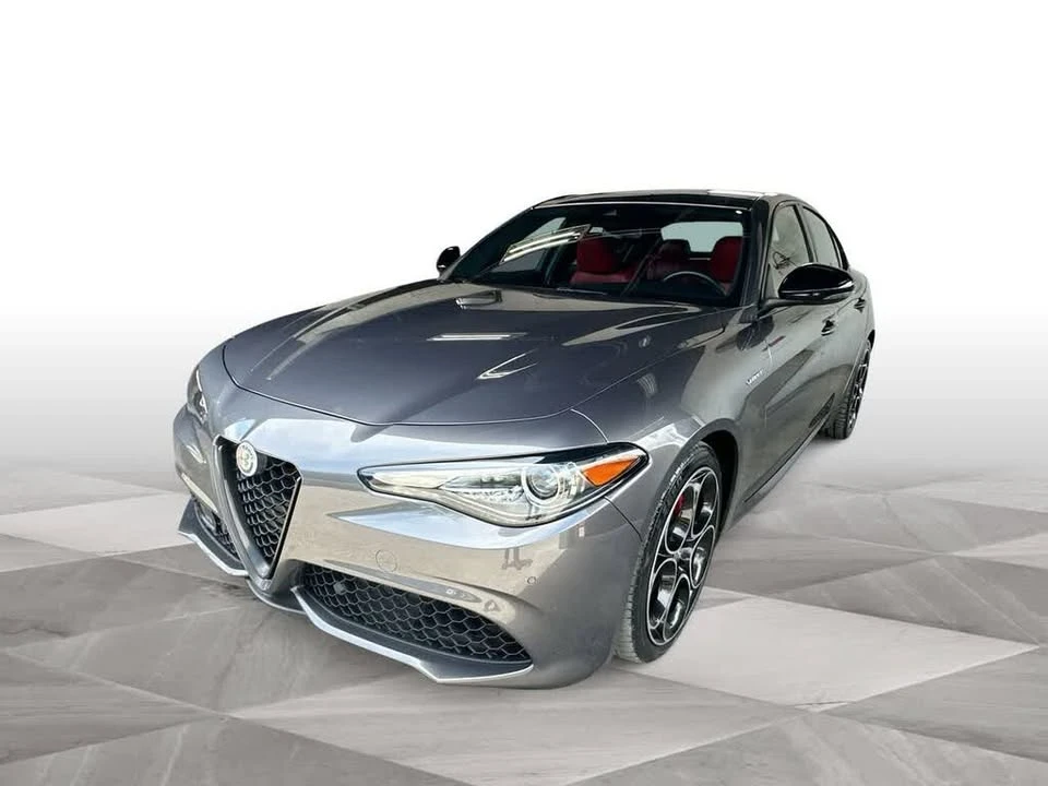 2022 Alfa Romeo Giulia - Image 4 of 20