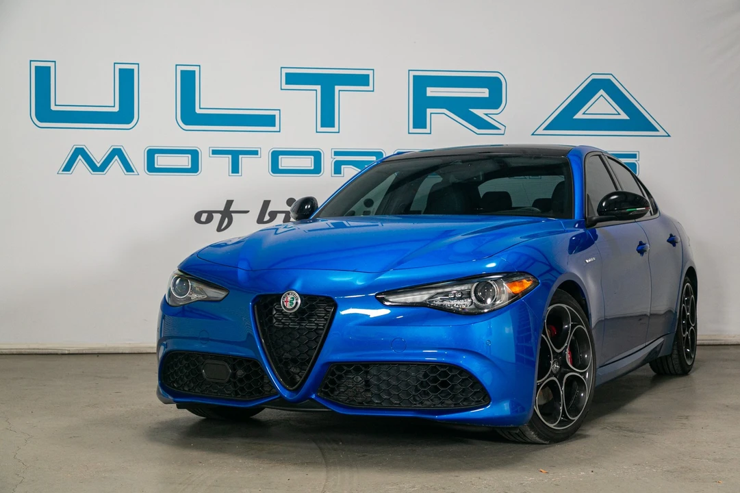 2022 Alfa Romeo Giulia - Image 7 of 21