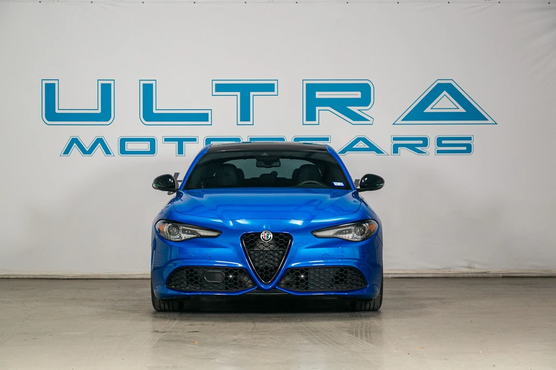2022 Alfa Romeo Giulia - Image 18 of 21