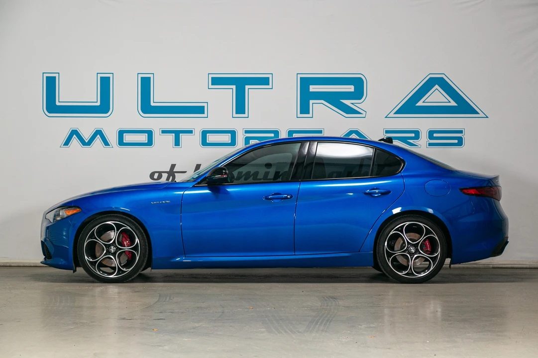 2022 Alfa Romeo Giulia - Image 3 of 21