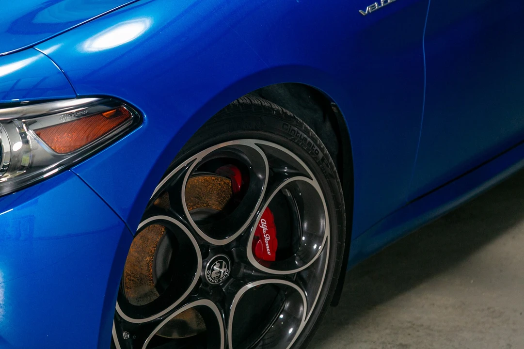 2022 Alfa Romeo Giulia - Image 11 of 21