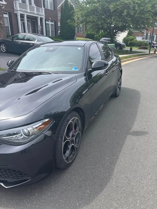 2022 Alfa Romeo Giulia - Image 4 of 11
