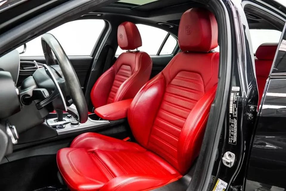 2022 Alfa Romeo Giulia - Image 6 of 17