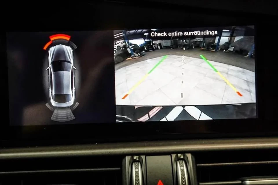 2022 Alfa Romeo Giulia - Image 15 of 17