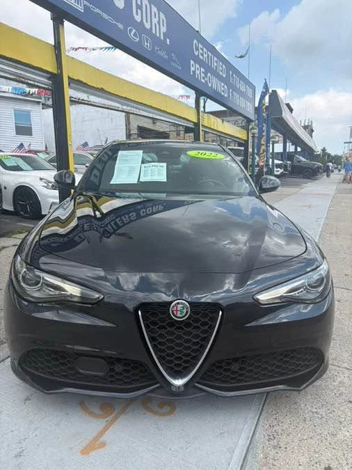 2022 Alfa Romeo Giulia - Image 3 of 13