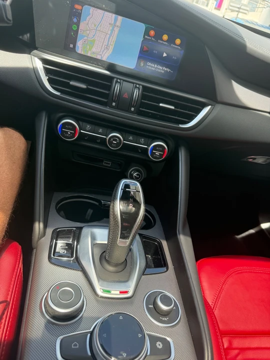 2022 Alfa Romeo Giulia - Image 23 of 26