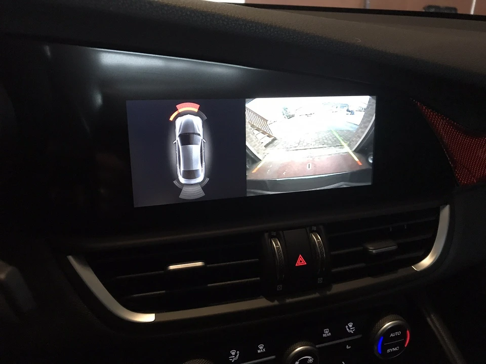 2022 Alfa Romeo Giulia - Image 6 of 20