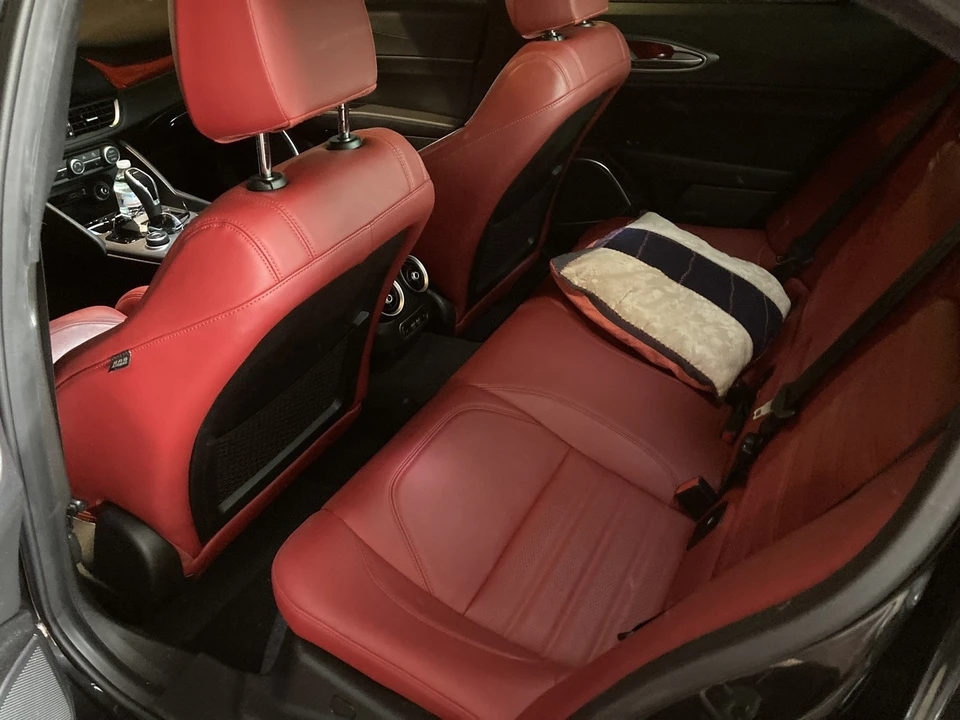 2022 Alfa Romeo Giulia - Image 16 of 20