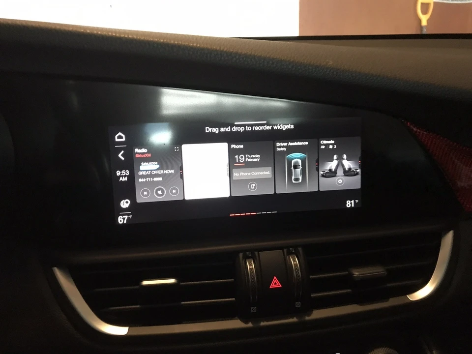 2022 Alfa Romeo Giulia - Image 8 of 20