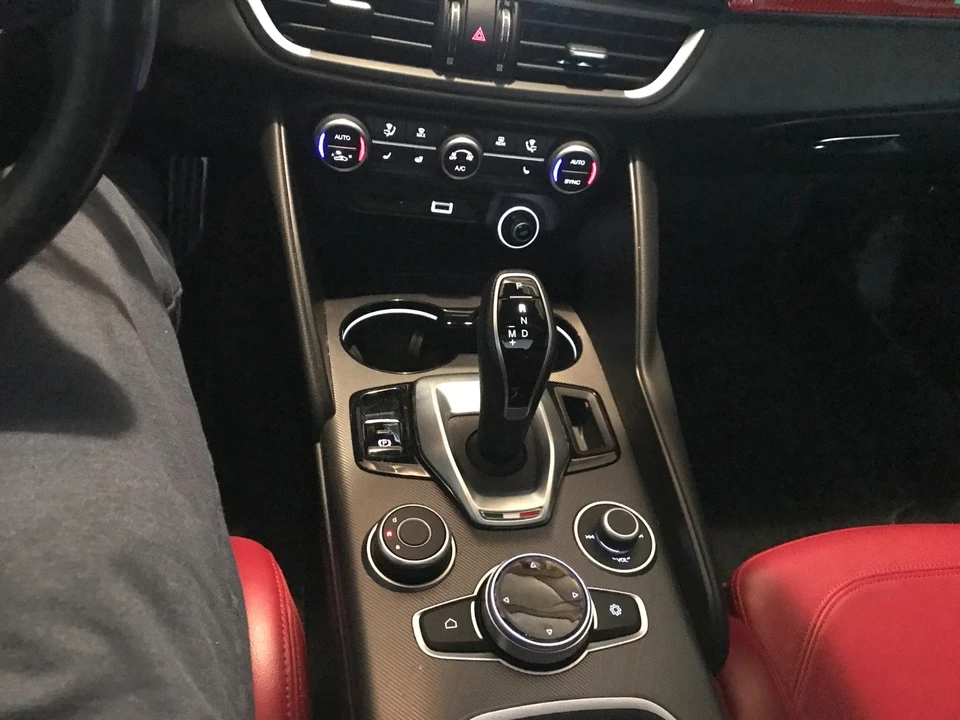 2022 Alfa Romeo Giulia - Image 20 of 20