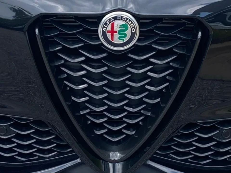 2022 Alfa Romeo Giulia - Image 18 of 20