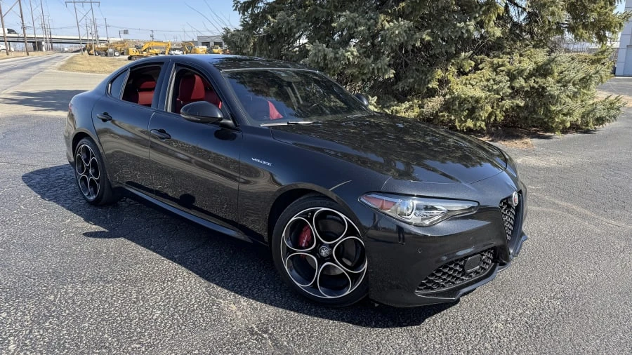 2022 Alfa Romeo Giulia - Image 3 of 6
