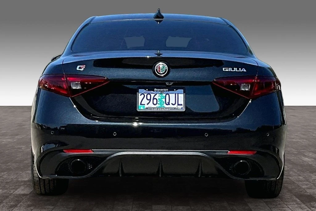 2022 Alfa Romeo Giulia - Image 6 of 31