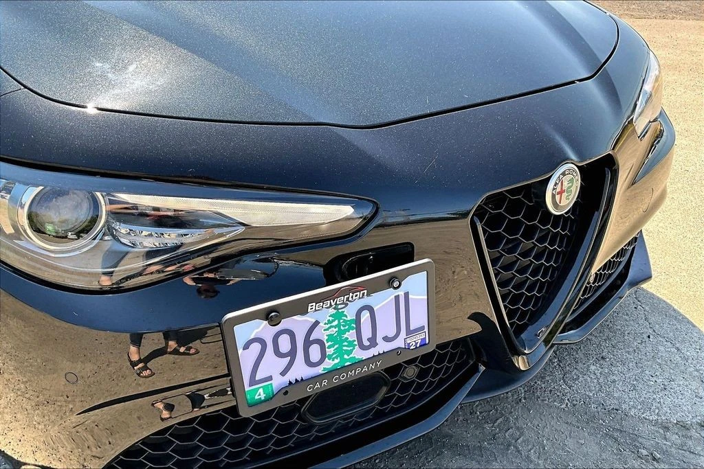 2022 Alfa Romeo Giulia - Image 31 of 31