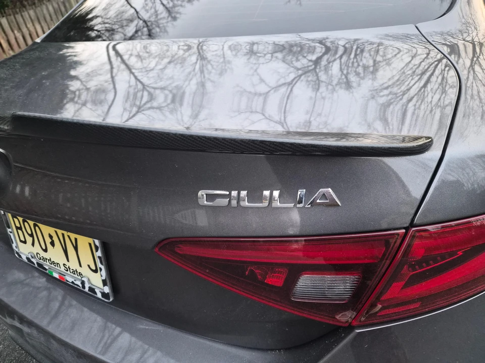 2022 Alfa Romeo Giulia - Image 29 of 31