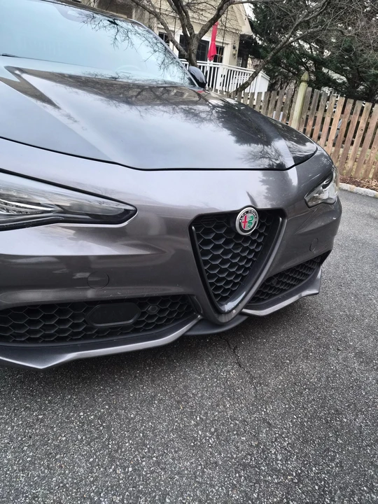 2022 Alfa Romeo Giulia - Image 22 of 31