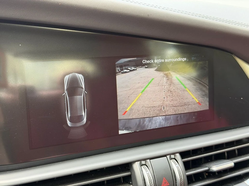 2022 Alfa Romeo Giulia - Image 20 of 21