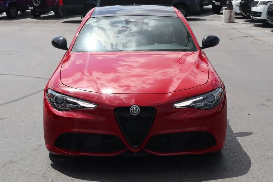 2022 Alfa Romeo Giulia - Image 2 of 19