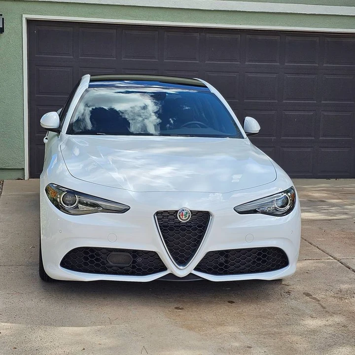 2022 Alfa Romeo Giulia - Image 7 of 8