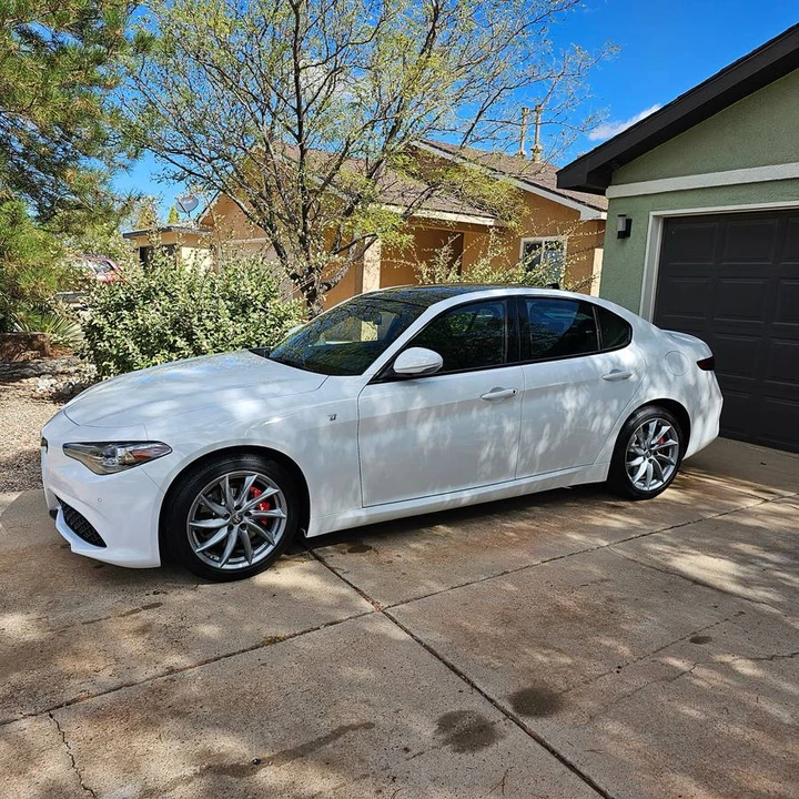 2022 Alfa Romeo Giulia - Image 8 of 8