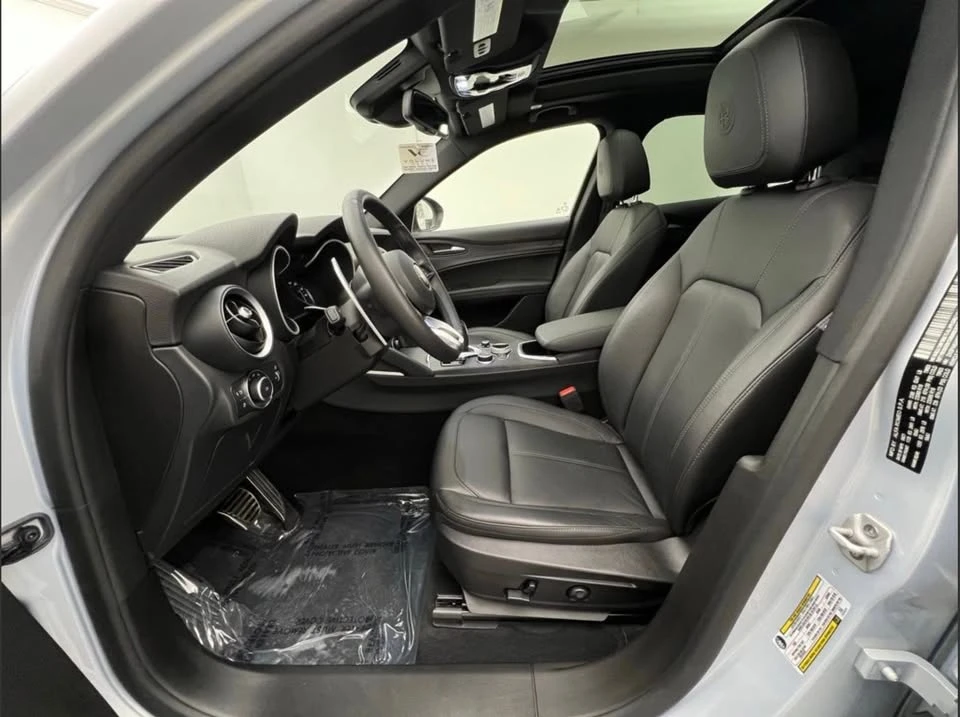 2022 Alfa Romeo Stelvio - Image 7 of 9