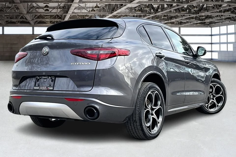 2022 Alfa Romeo Stelvio - Image 4 of 19