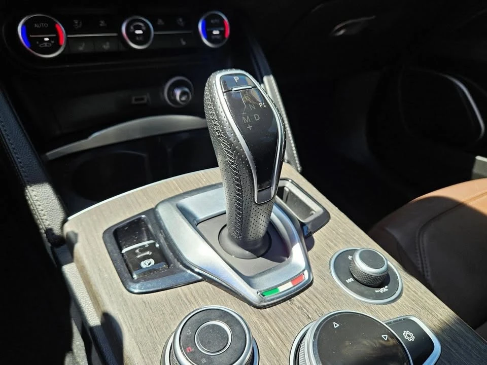 2022 Alfa Romeo Stelvio - Image 13 of 20