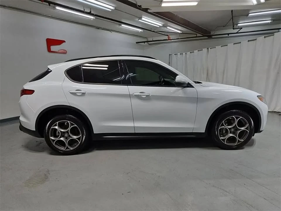 2022 Alfa Romeo Stelvio - Image 8 of 20