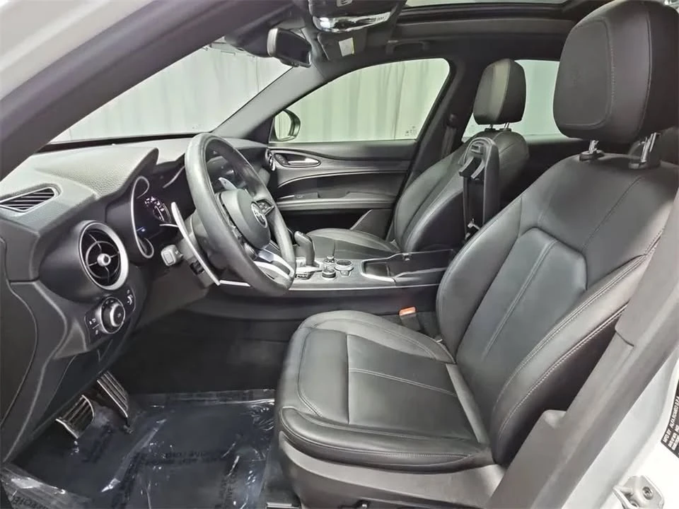 2022 Alfa Romeo Stelvio - Image 12 of 20