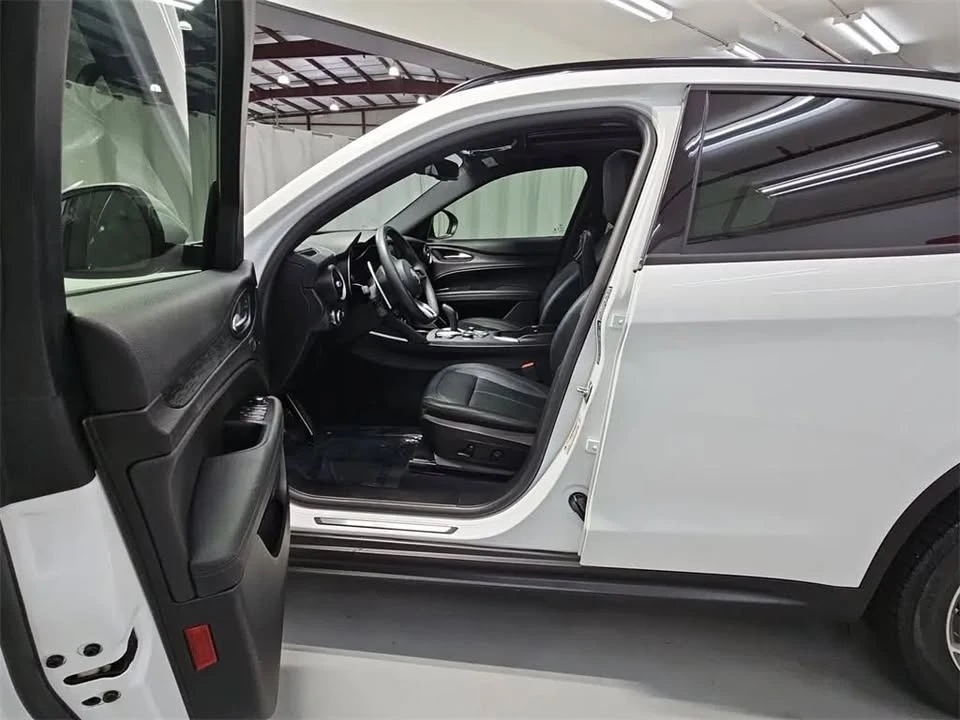 2022 Alfa Romeo Stelvio - Image 11 of 20
