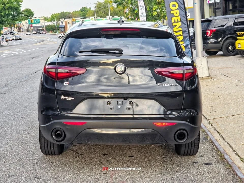 2022 Alfa Romeo Stelvio - Image 3 of 20