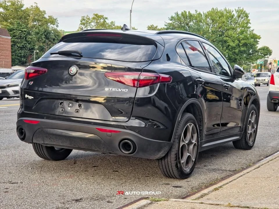 2022 Alfa Romeo Stelvio - Image 5 of 20