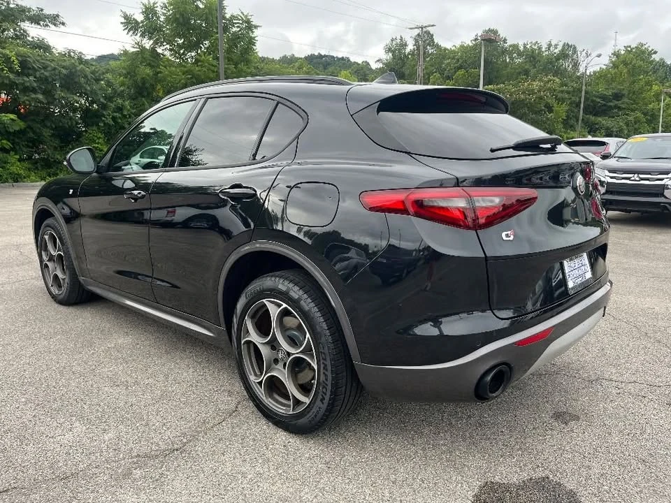 2022 Alfa Romeo Stelvio - Image 7 of 16