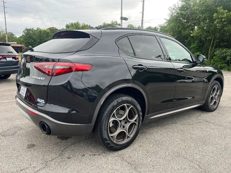 2022 Alfa Romeo Stelvio - Image 5 of 16